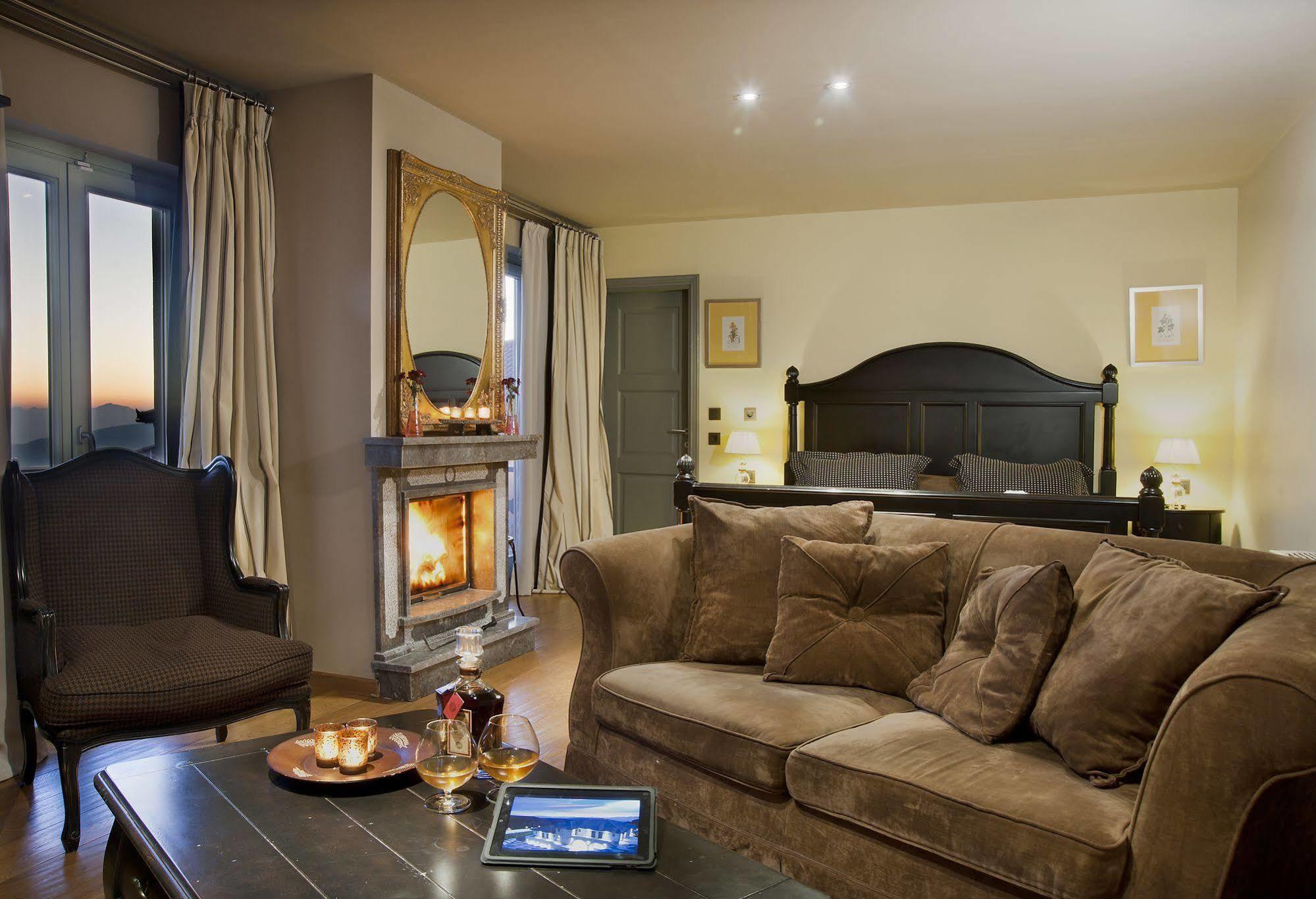 Hotel Aegli Arachova Extérieur photo